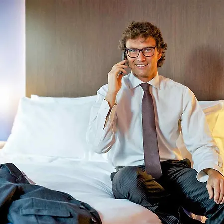 מלון Mercure Centro Palazzo Dolci 4*