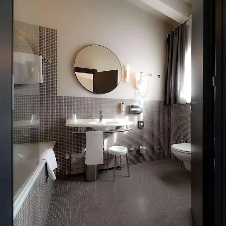 Mercure Centro Palazzo Dolci מלון
