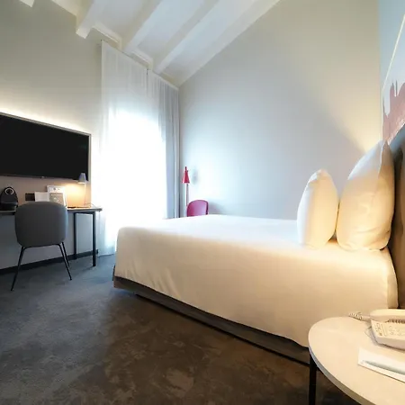 Mercure Centro Palazzo Dolci מלון