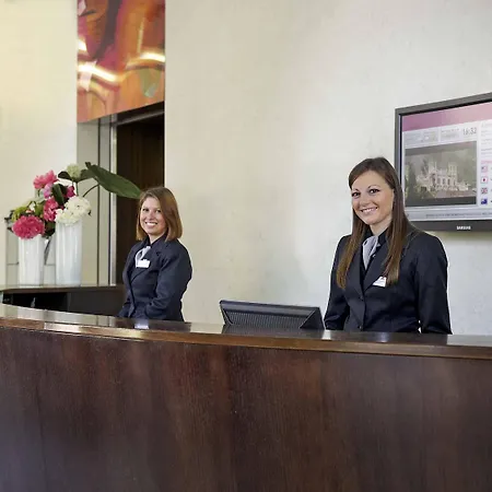 Hotel Mercure Centro Palazzo Dolci 4*