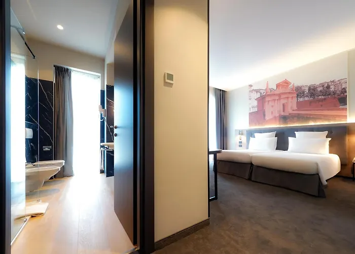 Hotel Mercure Centro Palazzo Dolci 4*