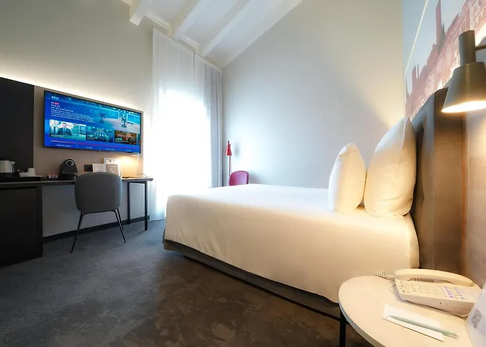 Hotel Mercure Centro Palazzo Dolci 4*