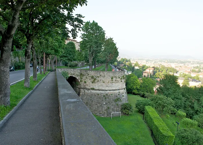 贝加莫中心多尔斯宫美居酒店 酒店 4*